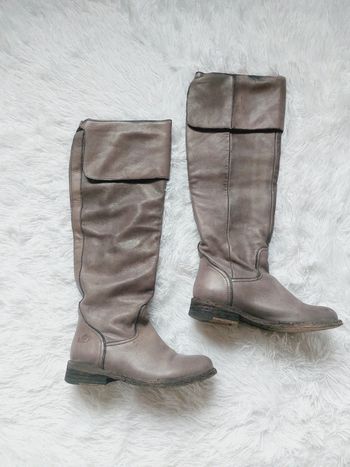 Bottes en cuir grises
