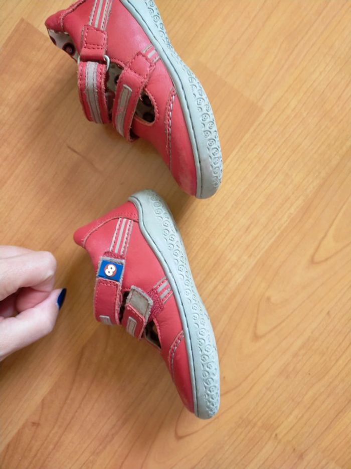 Jolies babies en cuir rouge taille 23 - photo numéro 7