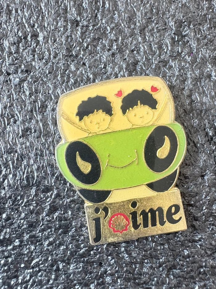 Lot 2 pin’s total et Shell - photo numéro 2
