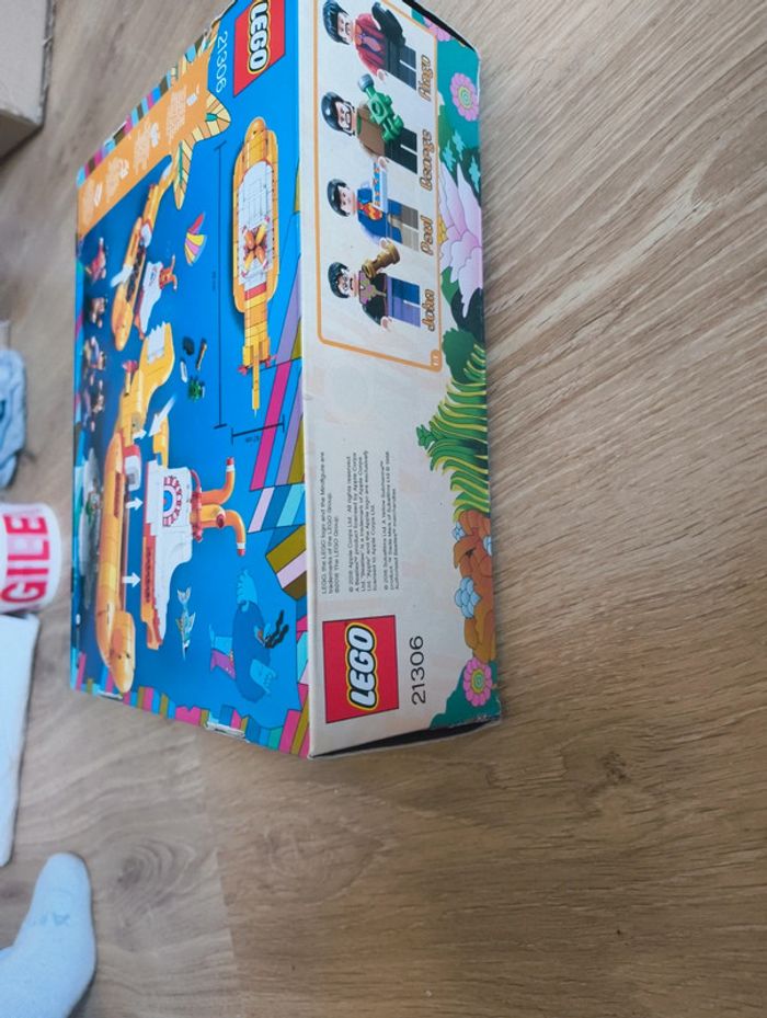 Lego 21306 - The Beatles Yellow submarine - photo numéro 6