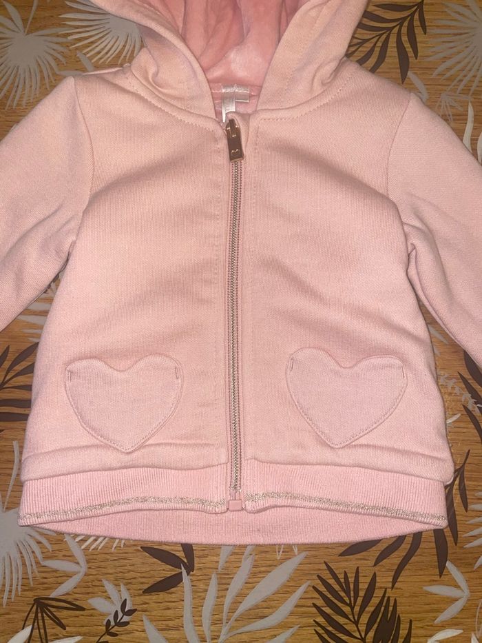Gilet zippé à capuche molletonné rose avec cœurs orchestra bb 3 mois - photo numéro 3