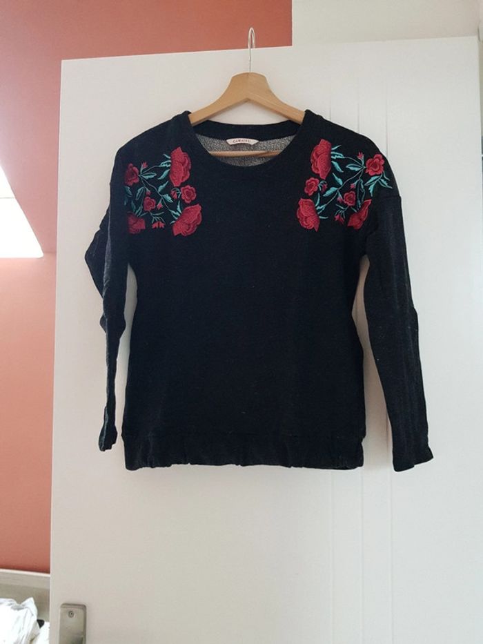 Pull à fleurs