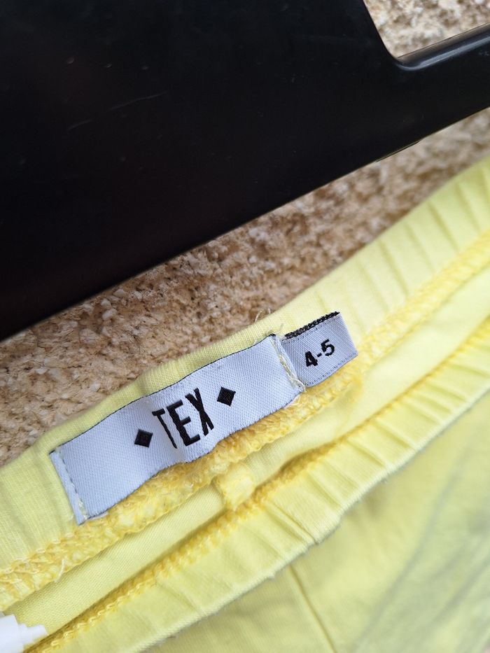 🩳 Short Tex 4/5 ans - photo numéro 4