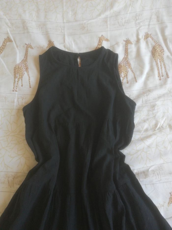 Robe noire - photo numéro 3