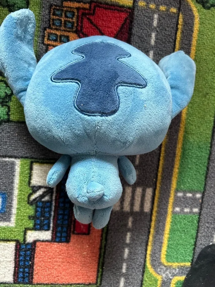 Peluche Stitch Popz – Mini format, grands yeux 💙🧸 - photo numéro 3