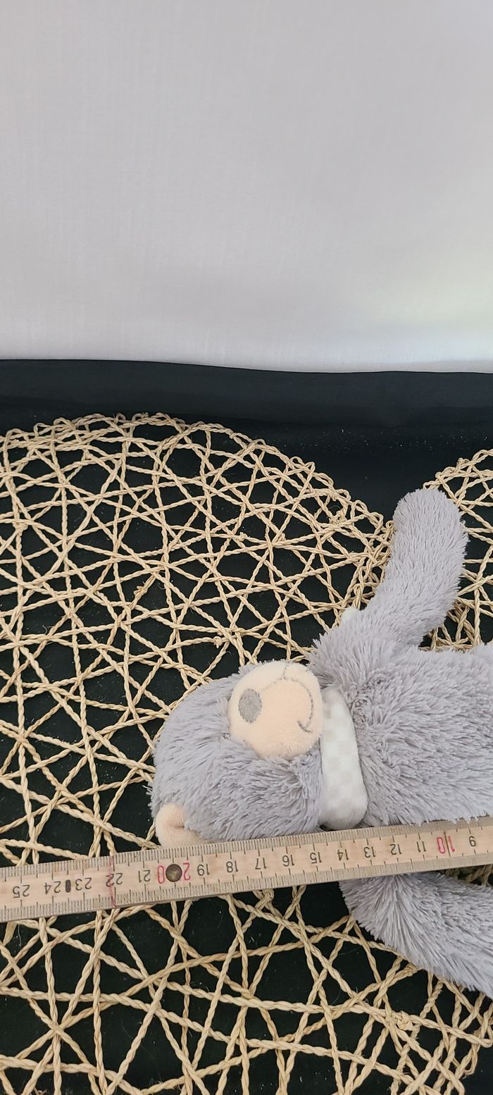 Doudou peluche ours gris beige foulard grand bras Oscar J-LINE - photo numéro 3