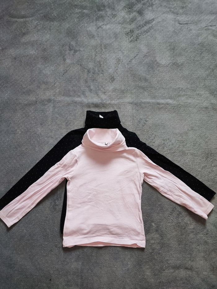 Lot de 2  tee shirt col roulé 3 ans ( 94cm)