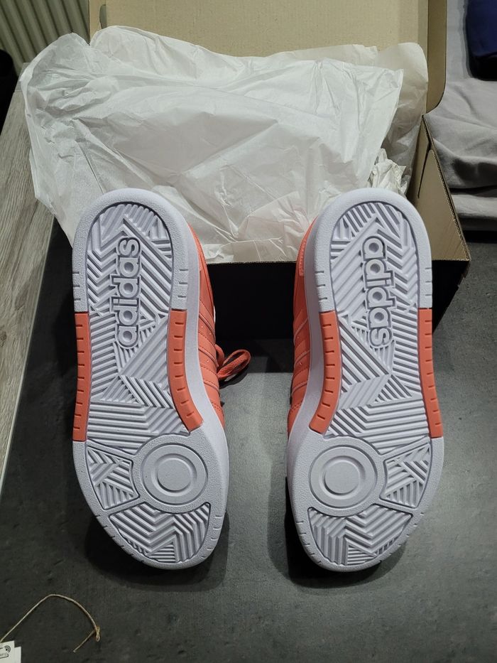 Basket adidas taille 39 - photo numéro 4