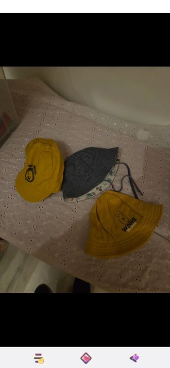 Lot bonnet ete  3 - 6 mois d