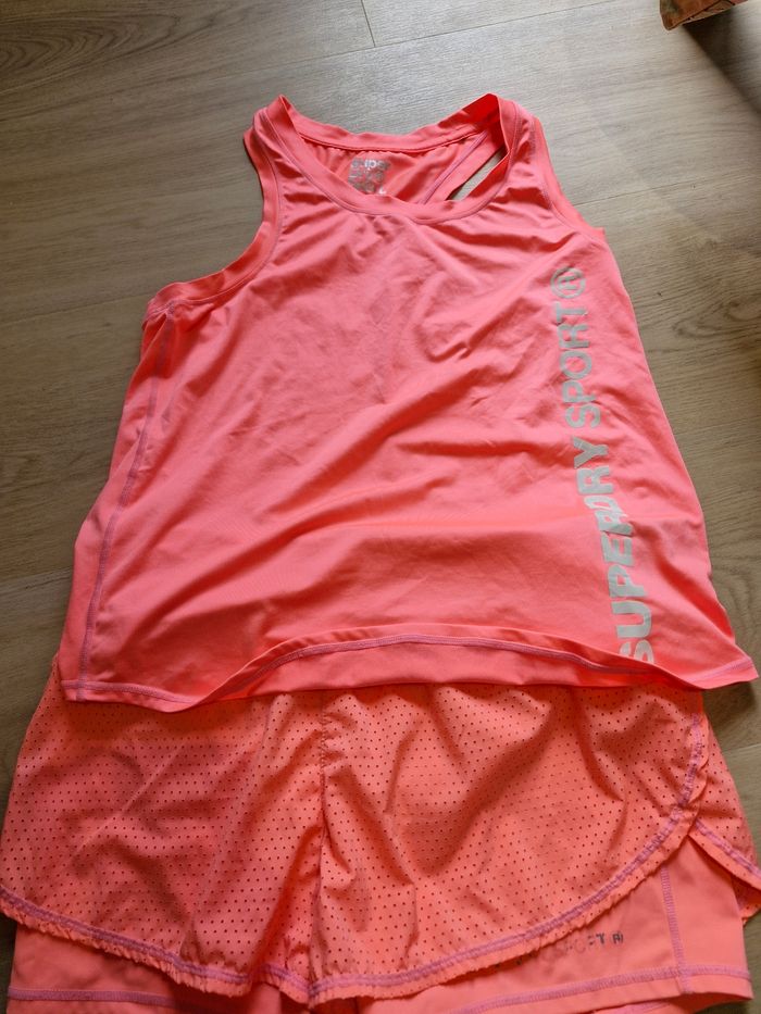 Ensemble superdry