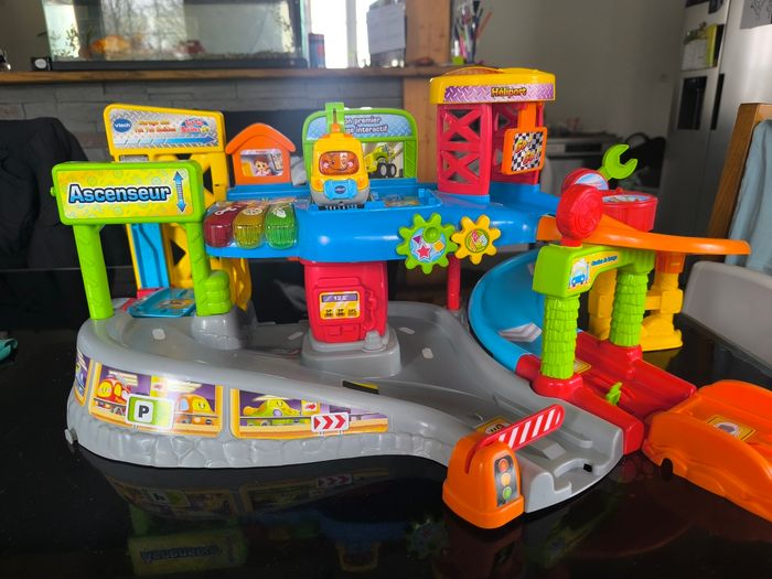 Mon 1er garage interactif tut tut bolide - photo numéro 2