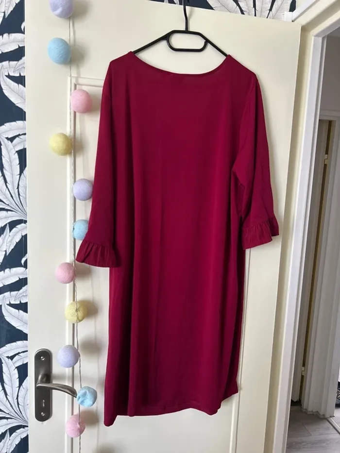 Robe bordeaux - photo numéro 5