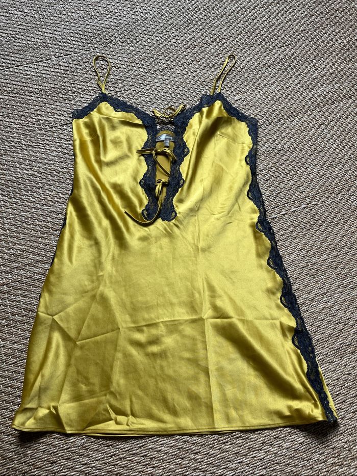 Nuisette jaune