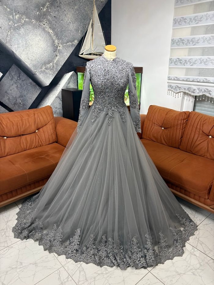 Robe de fiançailles gris