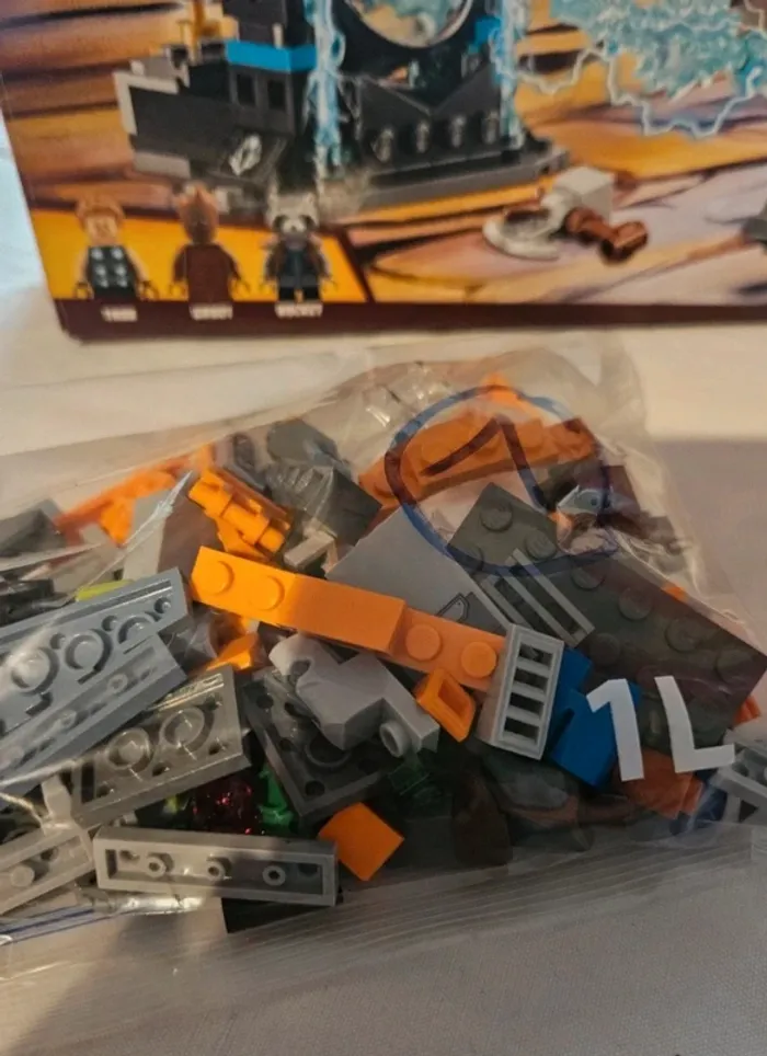 LEGO Marvel Super Heroes 76102- A la recherche du marteau de Thor ( complet avec figurines) - photo numéro 13