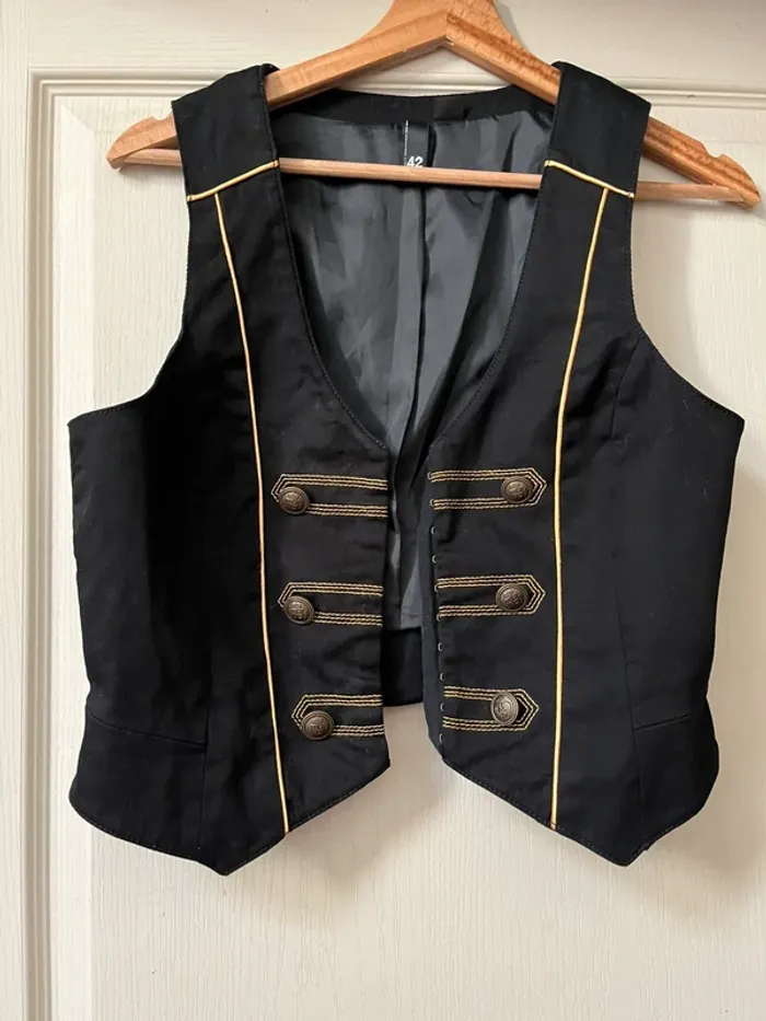 Veston noir et brodé noir / Vintage HM , très bon état / taille 42