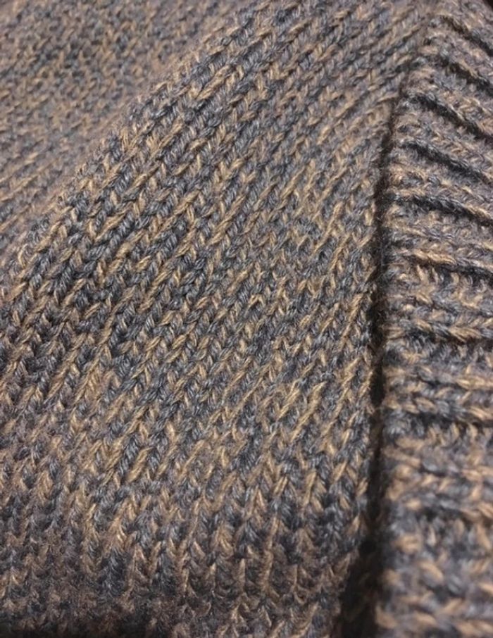 Pull Maé Mahé neuf taille 3 - photo numéro 3