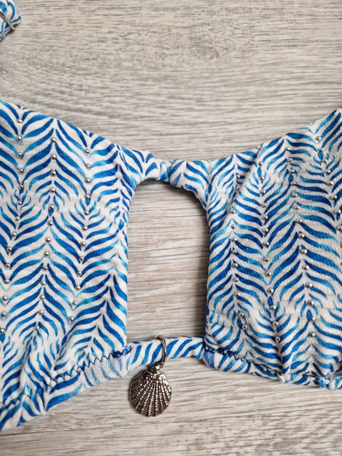 Bikini Calzedonia neuf avec étiquette Bas en XS haut en taille 85 bleu et blanc - photo numéro 2