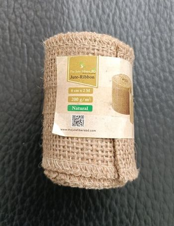 1 bobine de ruban en jute de 6cm X 2m pour décorer (4 + 1 offert)