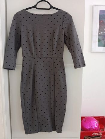 Robe grise pois noirs longueur sous le genou taille uk6