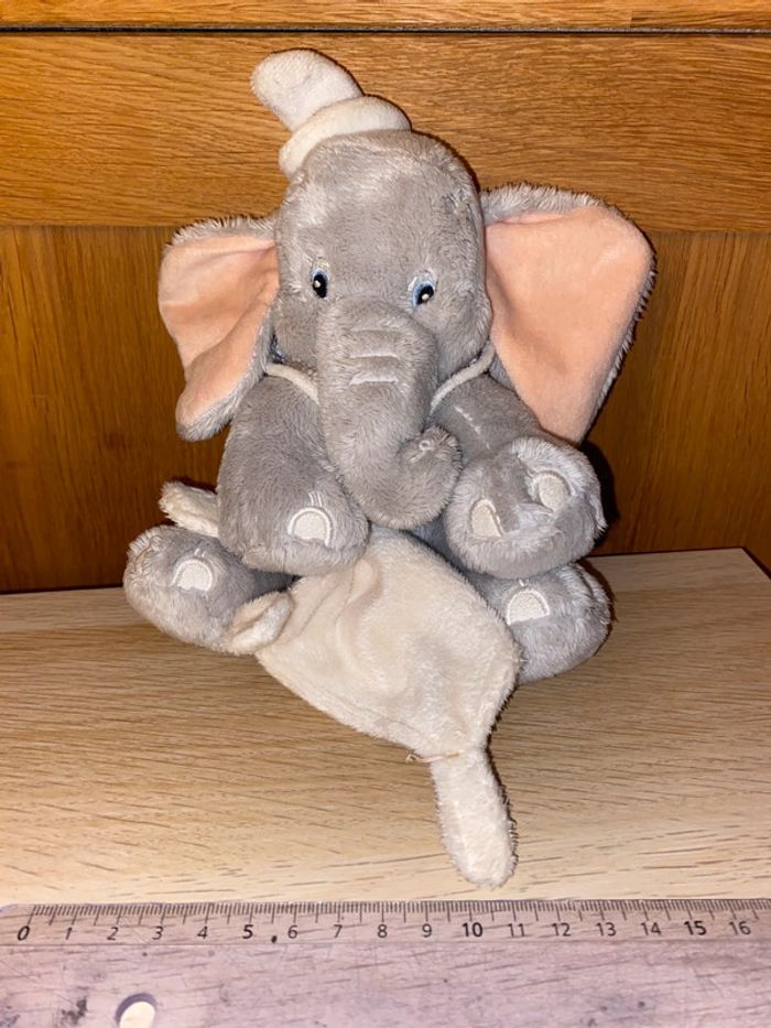 Peluche Disney store doudou dumbo éléphant volant flying baby bébé