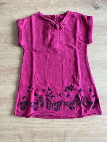 Robe pull à papillons