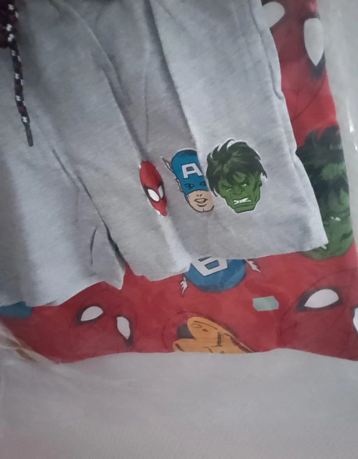 Ensemble t shirt + short Marvel - photo numéro 3