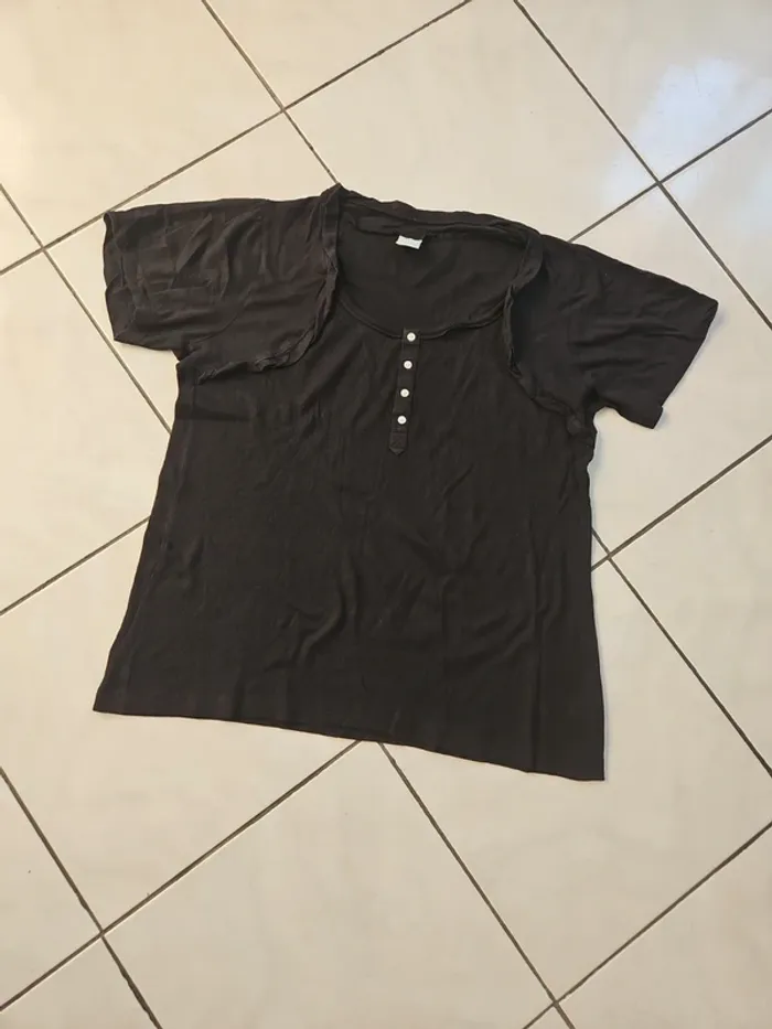 T-shirt femme / haut noir