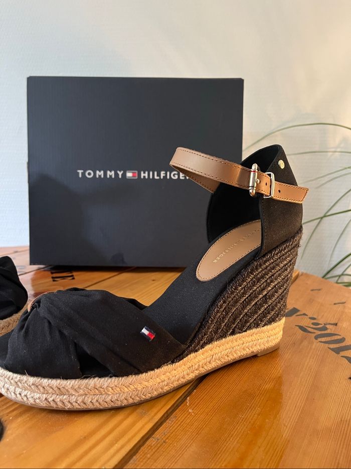 Chaussures neuves tommy Hilfiger - photo numéro 5