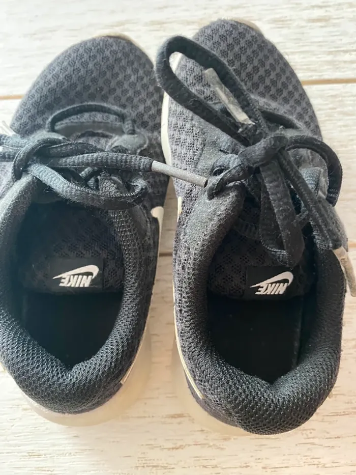 Basket Nike chaussure taille 28 - photo numéro 5