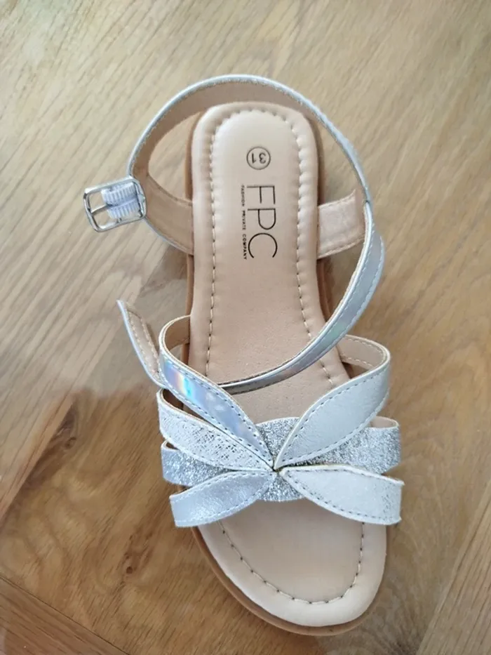 Sandales grises - photo numéro 3