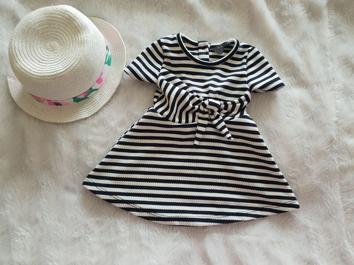 Robe Primark NEUVE - photo numéro 2