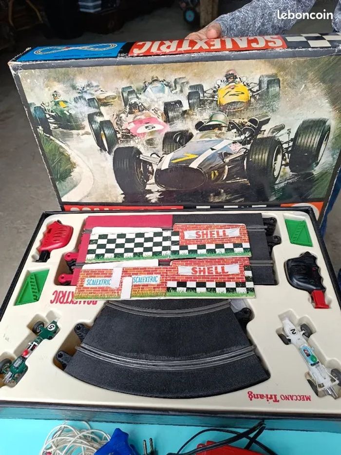Circuits scalextric a venir chercher sur place