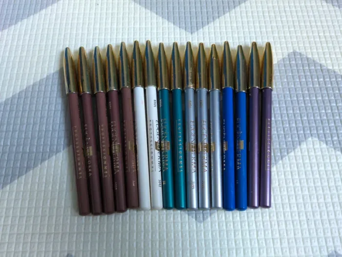 Lot crayons yeux et contour des lèvres - photo numéro 2