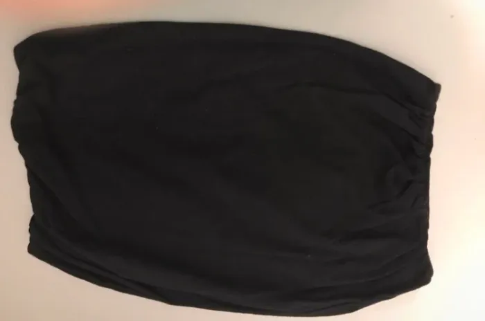 Haut femme top épaules dénudé sur les épaulés noir taille unique