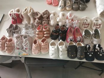 Lot chaussures chaussons bébé 6 à 12 mois