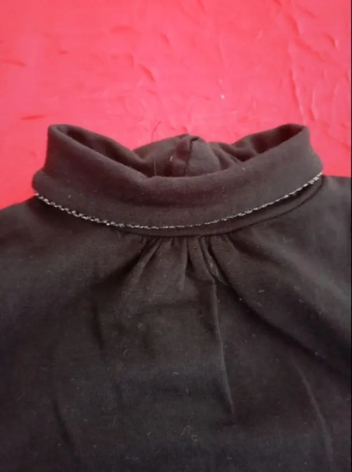 Haut noir fille Kiabi 6 mois neuf - photo numéro 3