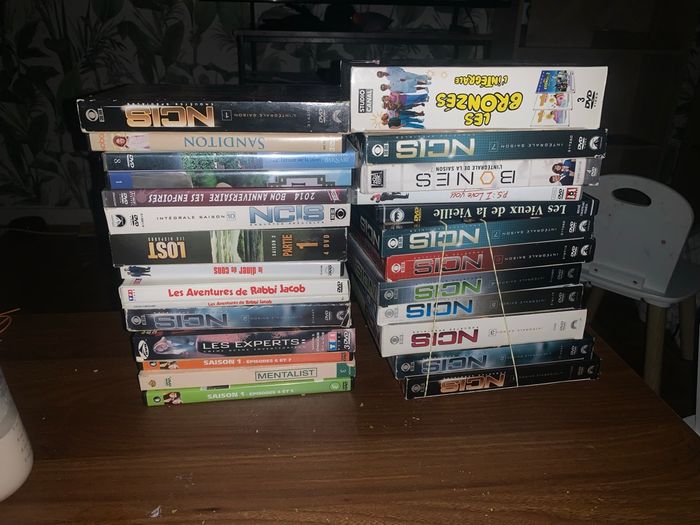 Lot de DVD, plusieurs coffrets en très bon état