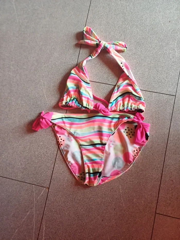 Joli maillot de bain reversible - photo numéro 3