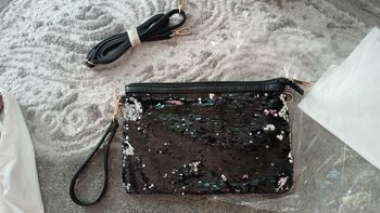 Pochette à paillettes neuve 