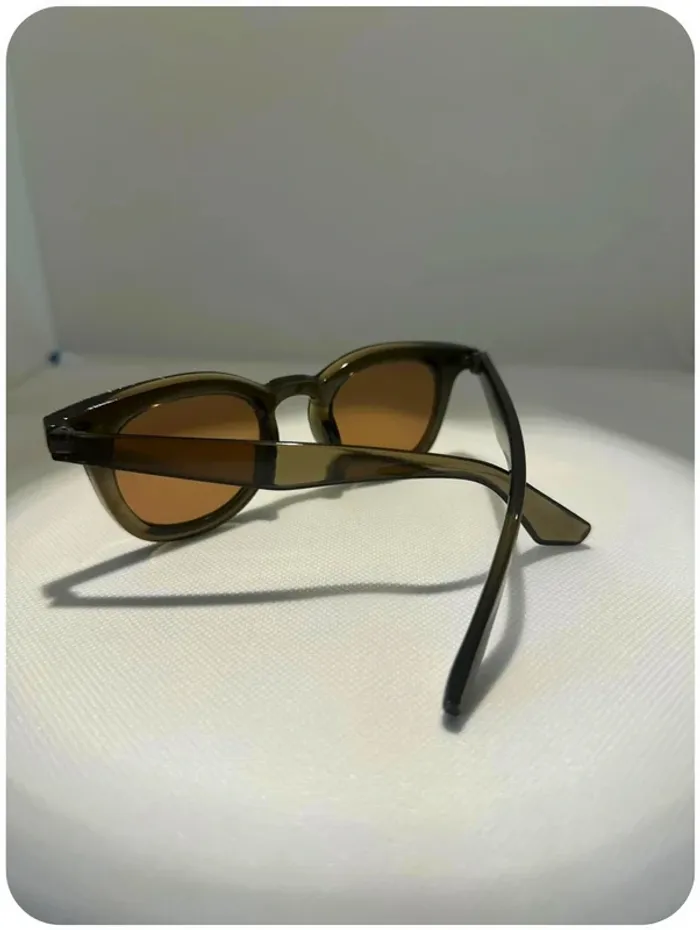 Lunettes de soleil - photo numéro 3