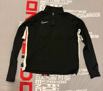 Pull Nike