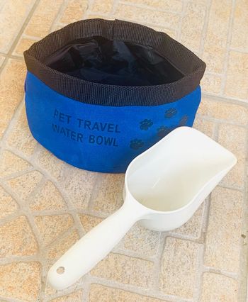 Lot gamelle pliable pour voyage et cuillère doseuse pour chien