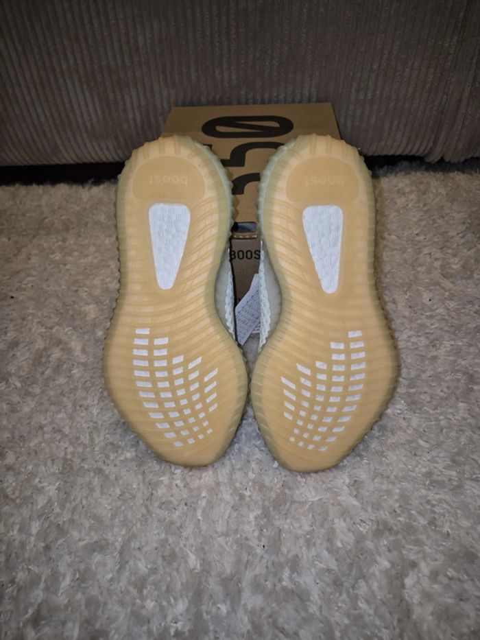 Adidas Yeezy Boost 350 V2 Hyperspace - Taille 37 1/3 - photo numéro 7