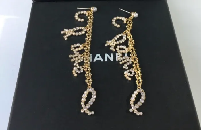 Boucles d’oreilles pendantes neuves - photo numéro 8