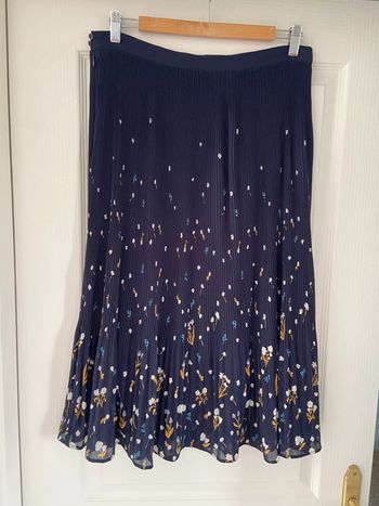 Jupe plissée fleurie bleu marine Comptoir des Cotonniers taille 42