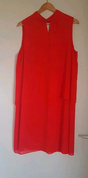 Robe rouge corail sans manches