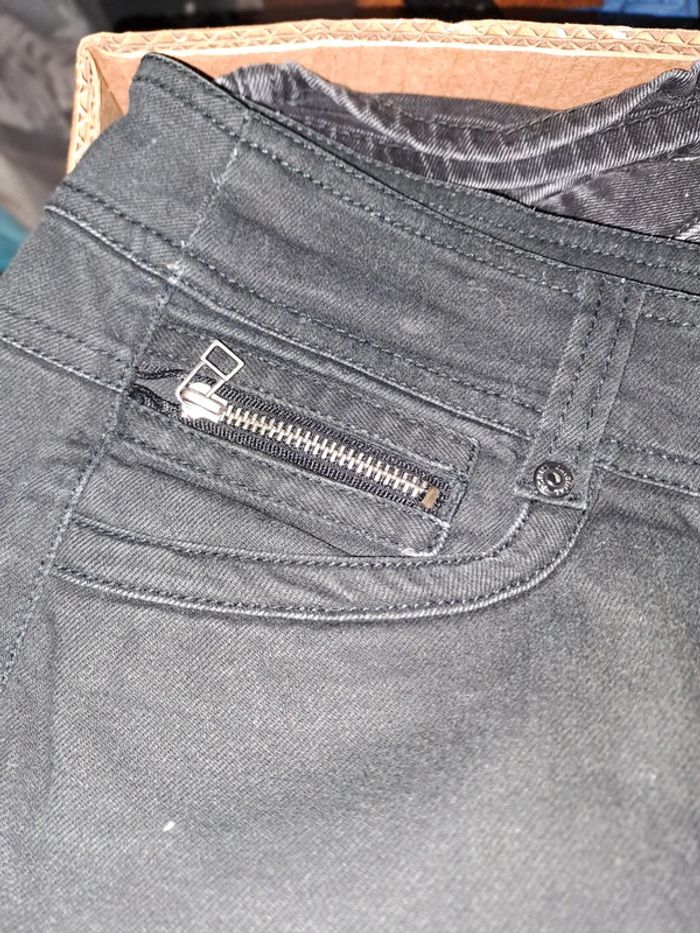 Jean femme taille 38 - photo numéro 4