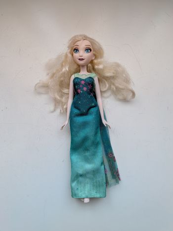 Elsa reine des neiges robe verte 