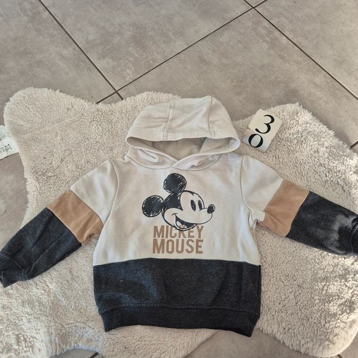 Sweat à capuche Mickey  Mouse disney taille 3ans - photo numéro 2